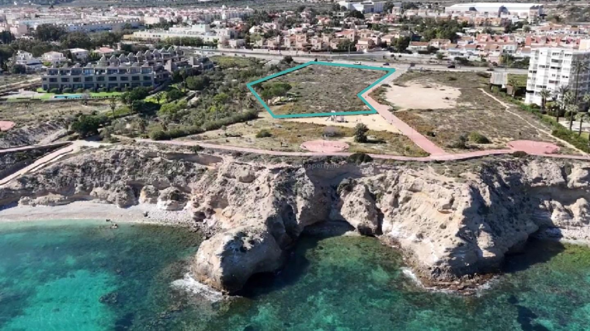 Casa de Pueblo en Platja de L´Amerador