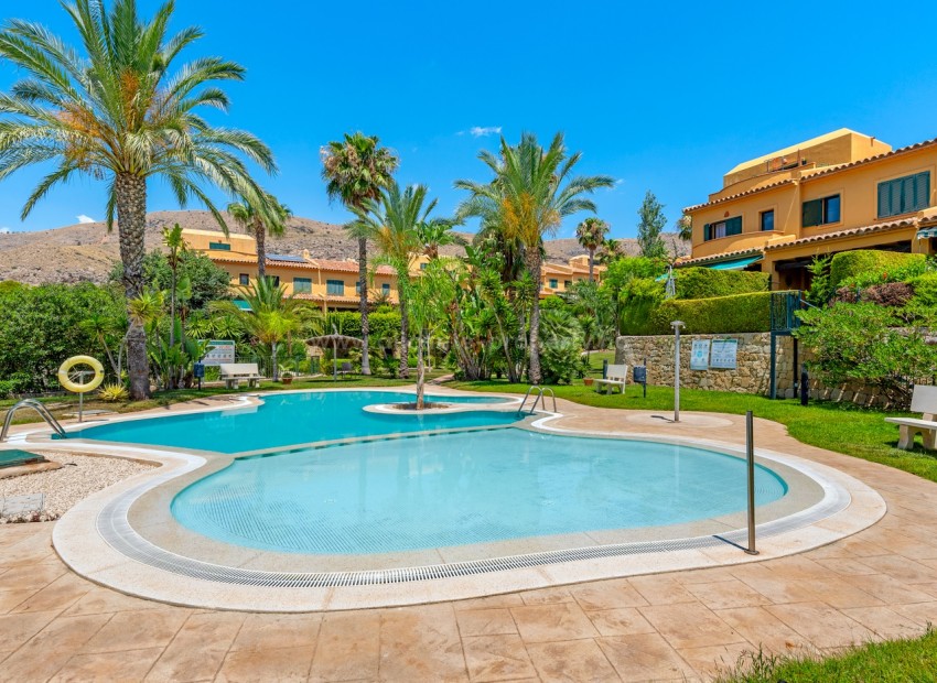 Casa de Pueblo en Sierra cortina