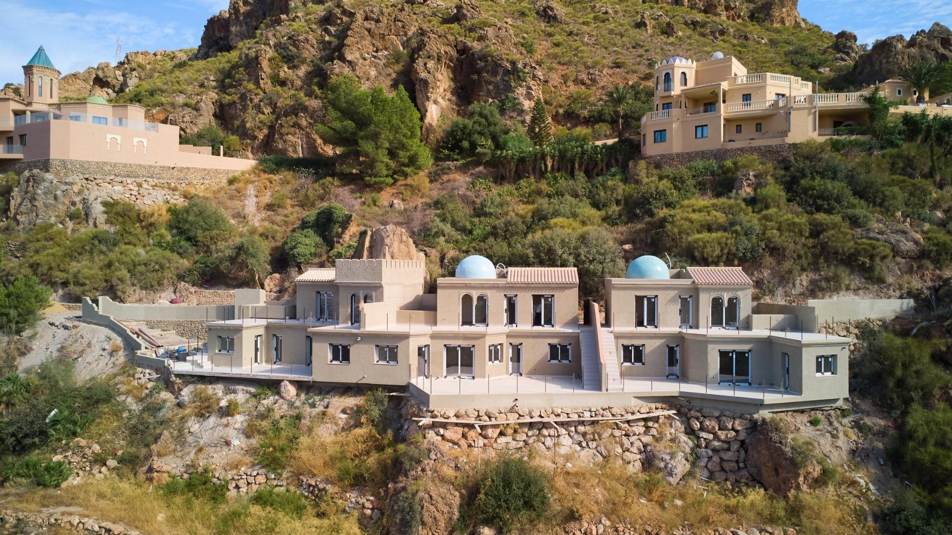 Casa de Pueblo en Urbaniz. Cortijo Cabrera
