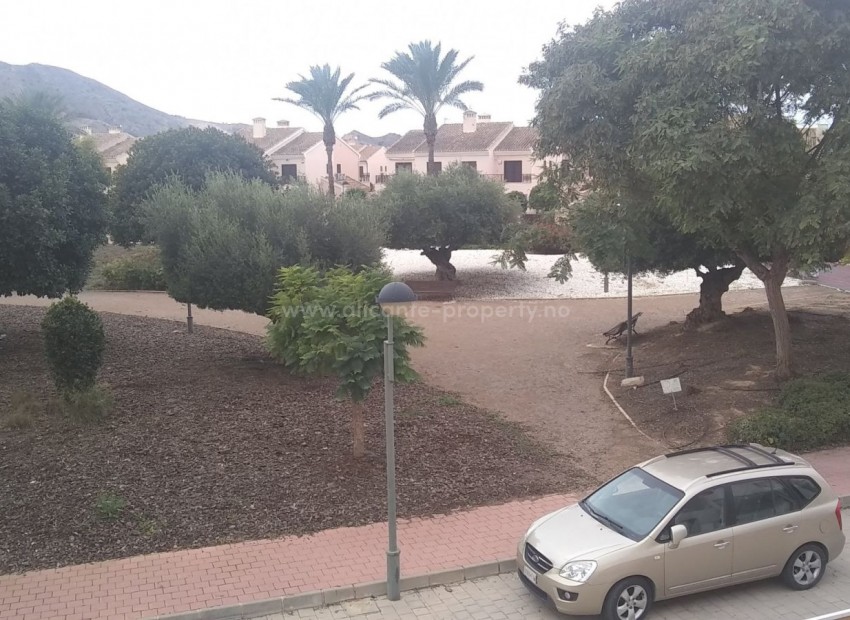 Cheap/affordable apartment in Spain - equity release property in San Cayetano, 50% discount, 3 bedrooms, 2 bathrooms, 2 terraces and garden, shared pool and tennis court