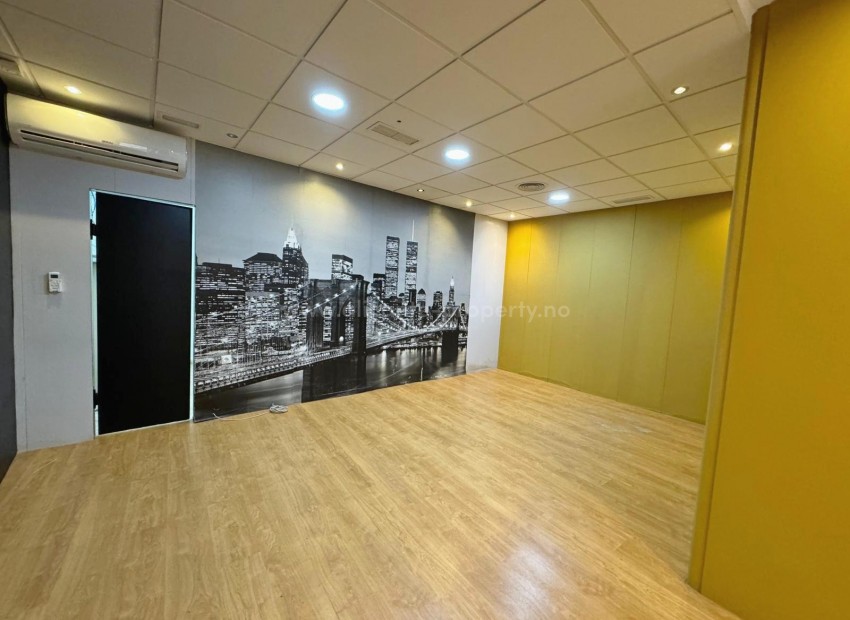 Commercial in Guardamar del Segura