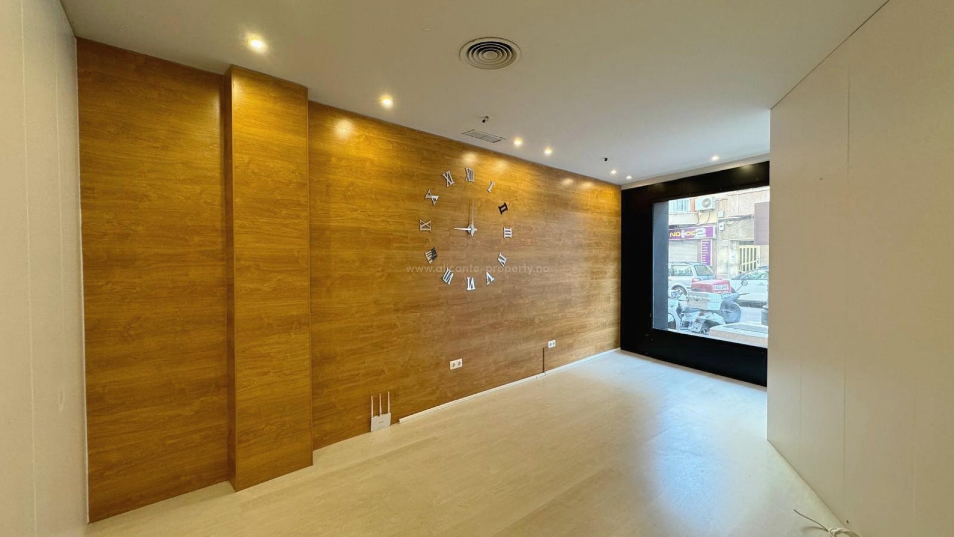 Commercial in Guardamar del Segura