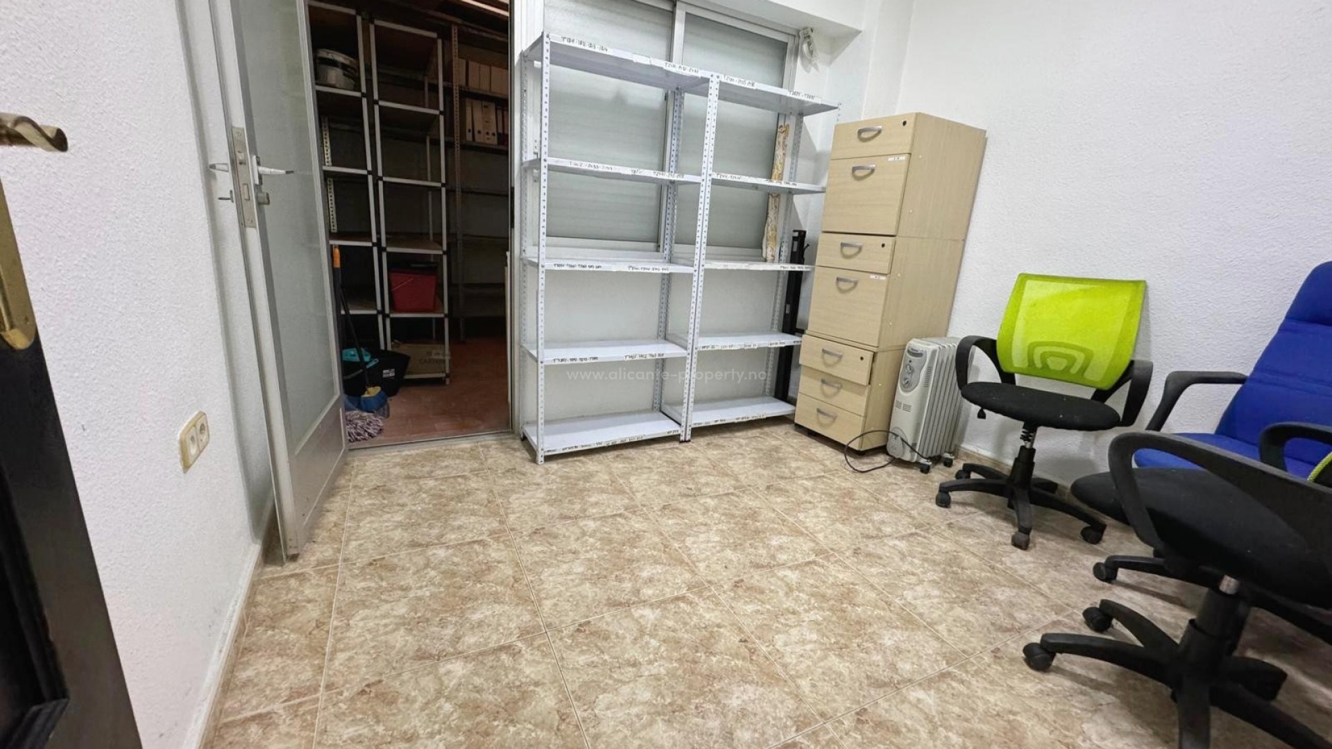 Commercial in Guardamar del Segura