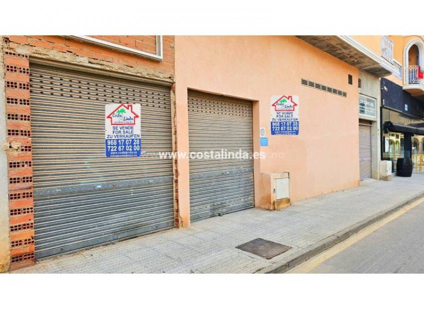 Commercial in Los Alcazares