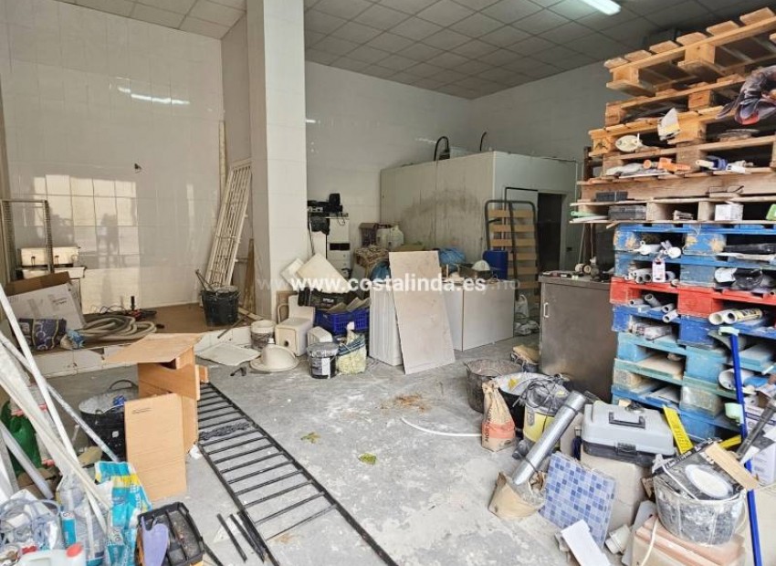 Commercial in Los Alcazares