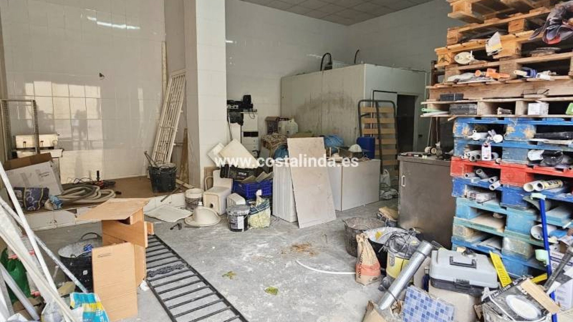 Commercial in Los Alcazares