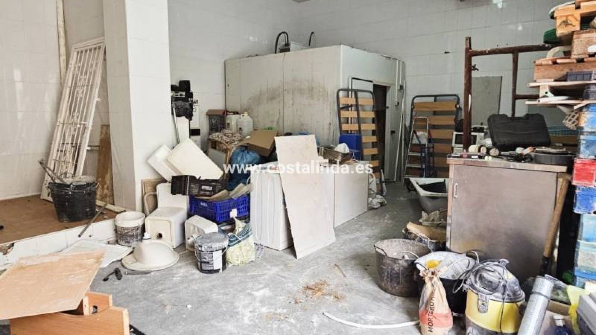 Commercial in Los Alcazares