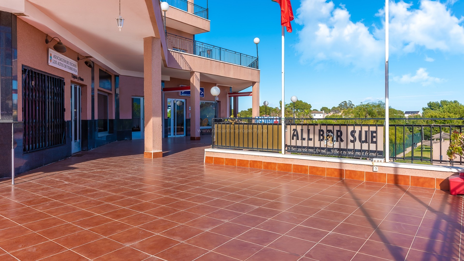 Commercial in Orihuela Costa