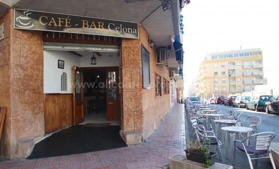 Commercial - Resale - Torrevieja - CB-94117