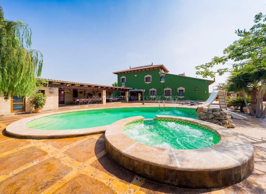 Country House in Almoradi Centro