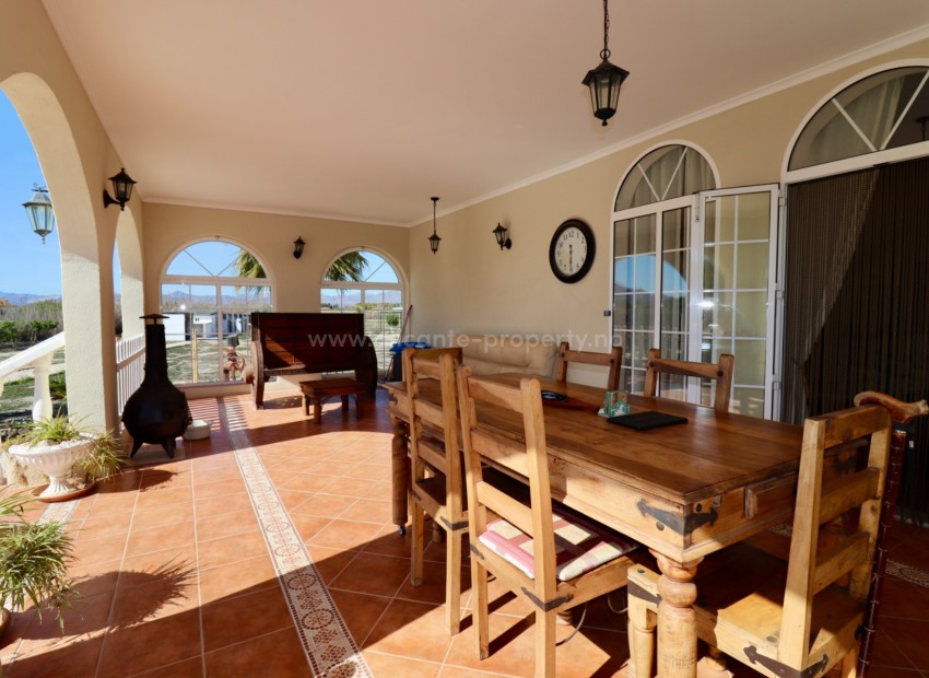 Country House in Catral