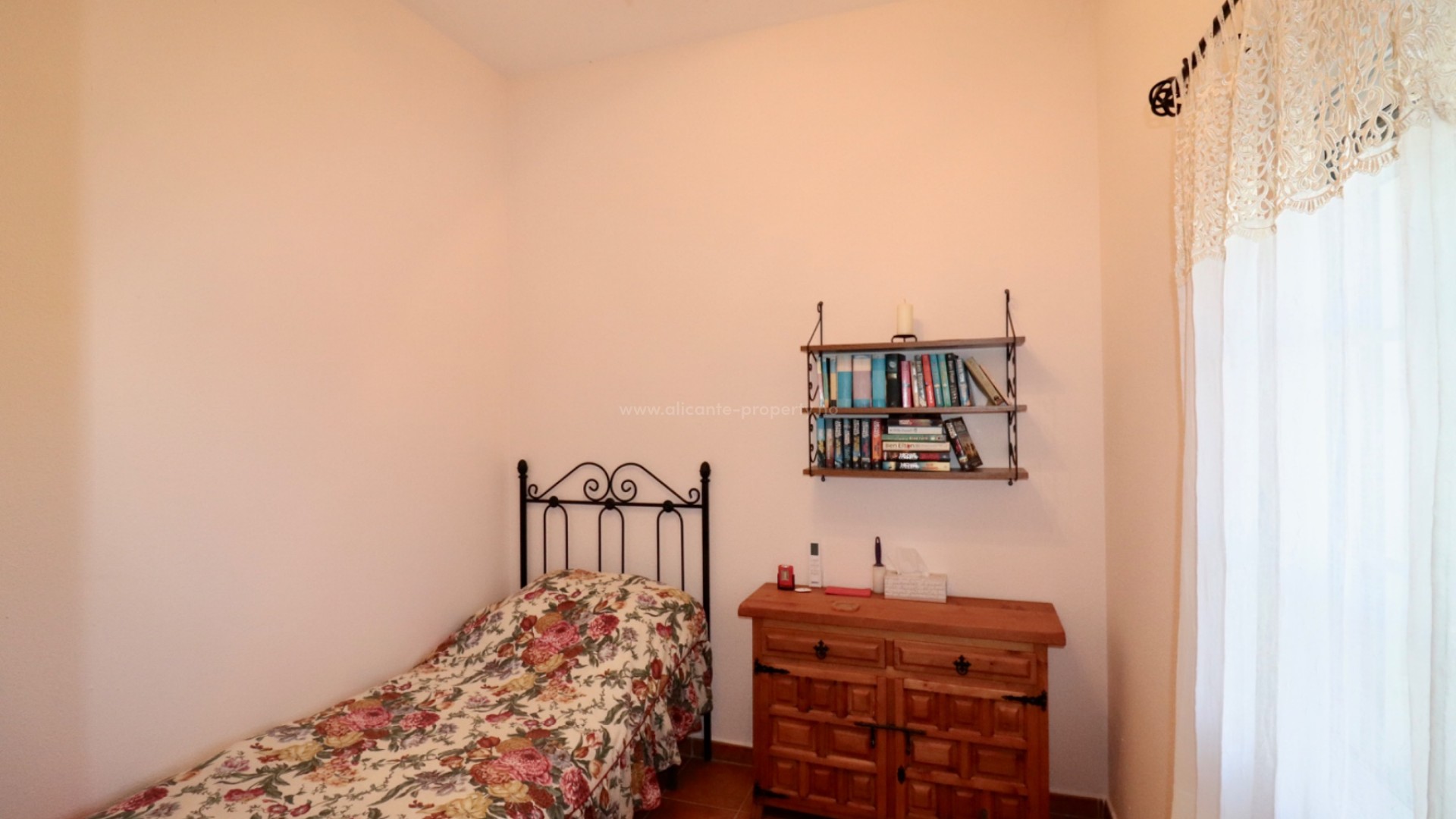 Country House in Catral