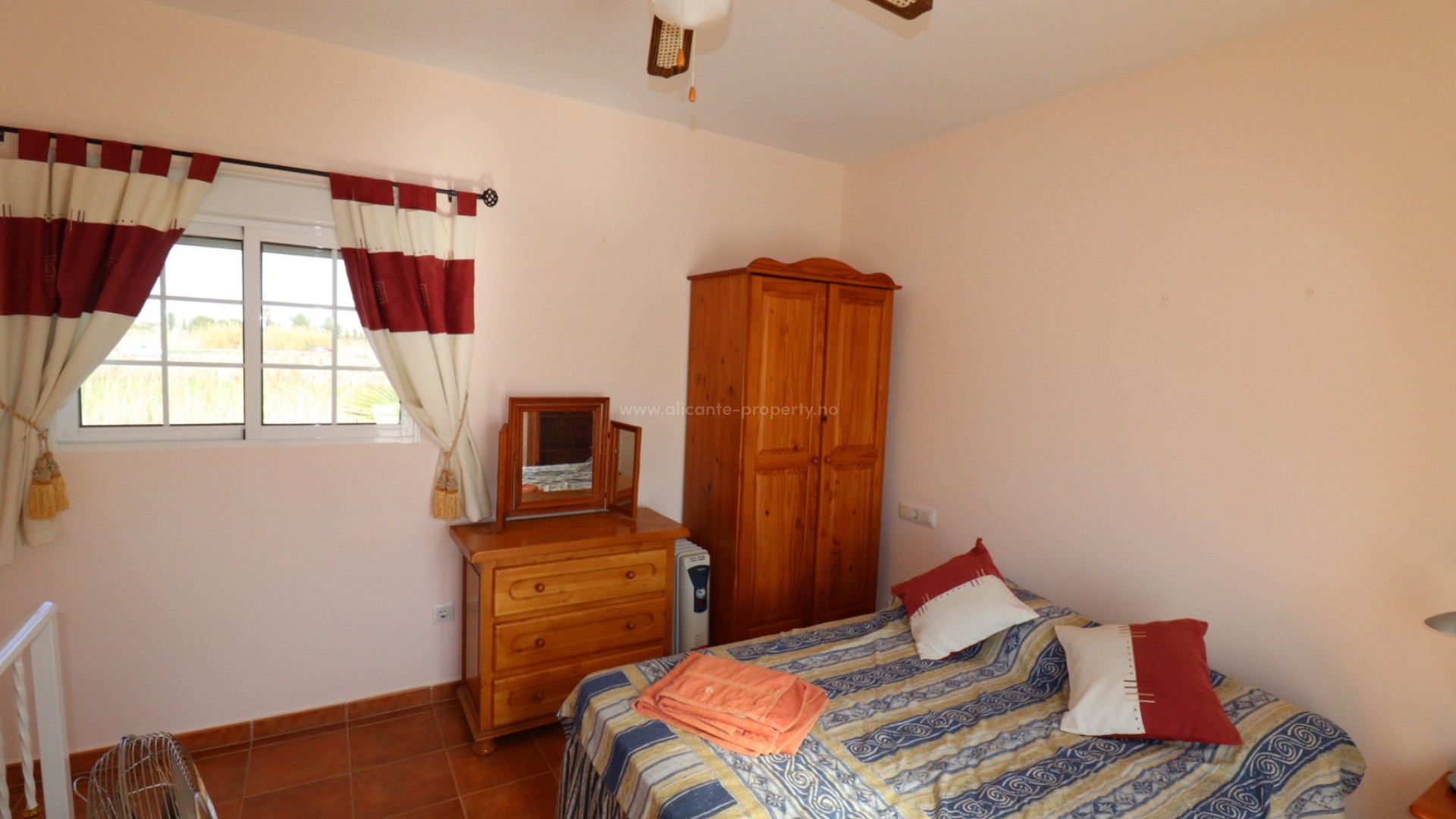 Country House in Catral