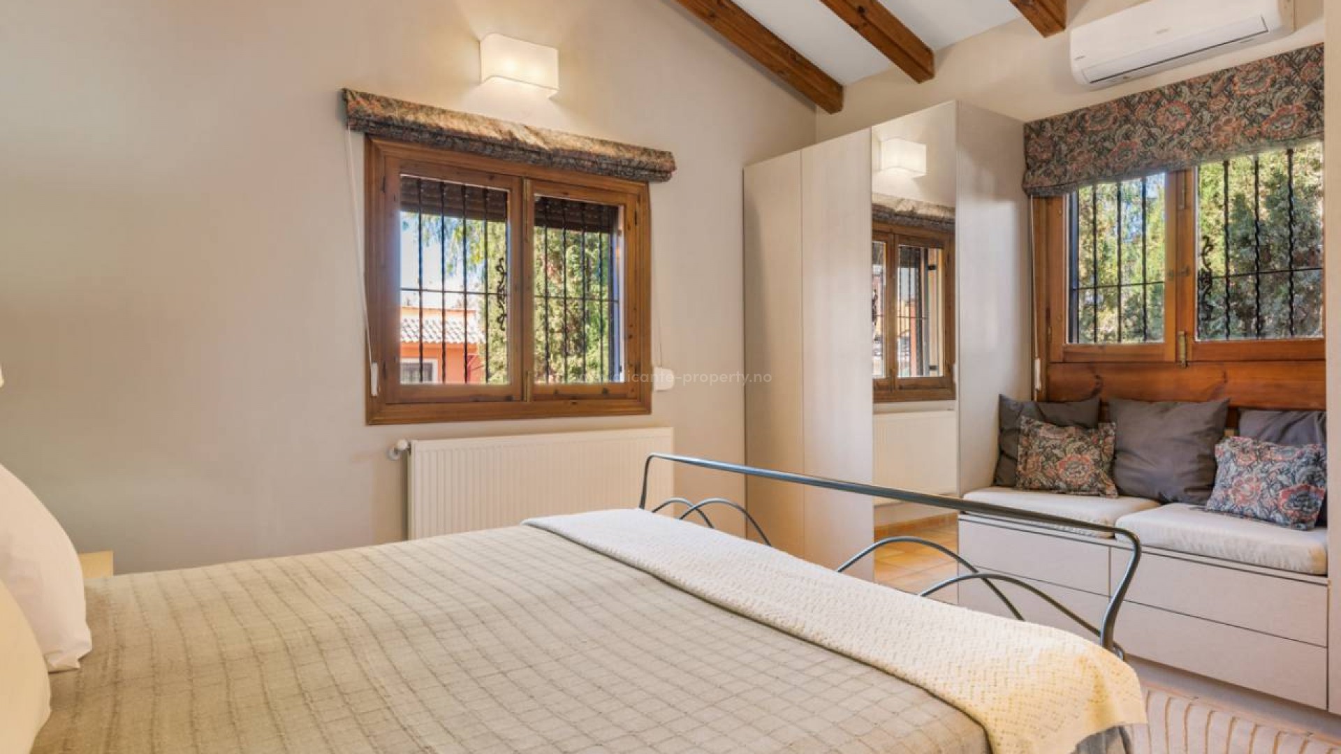 Country House in Catral