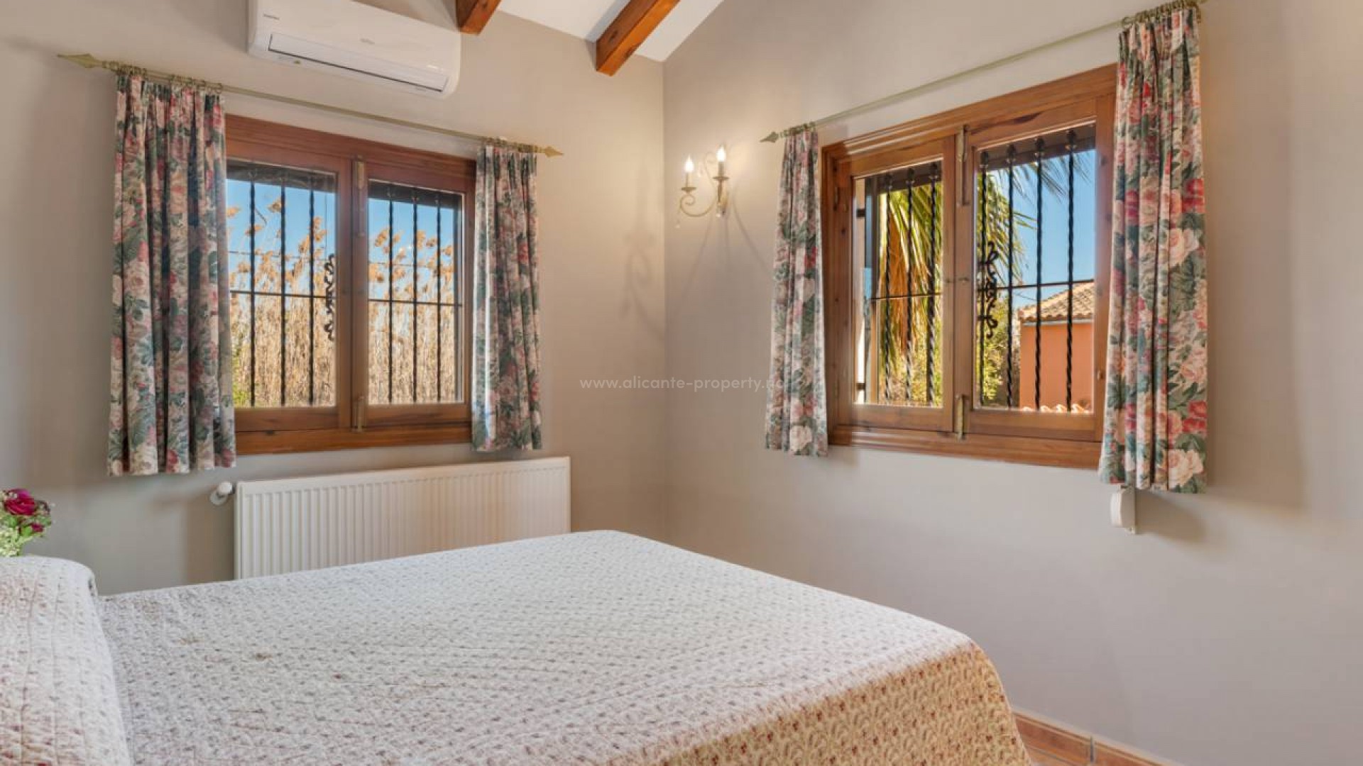 Country House in Catral