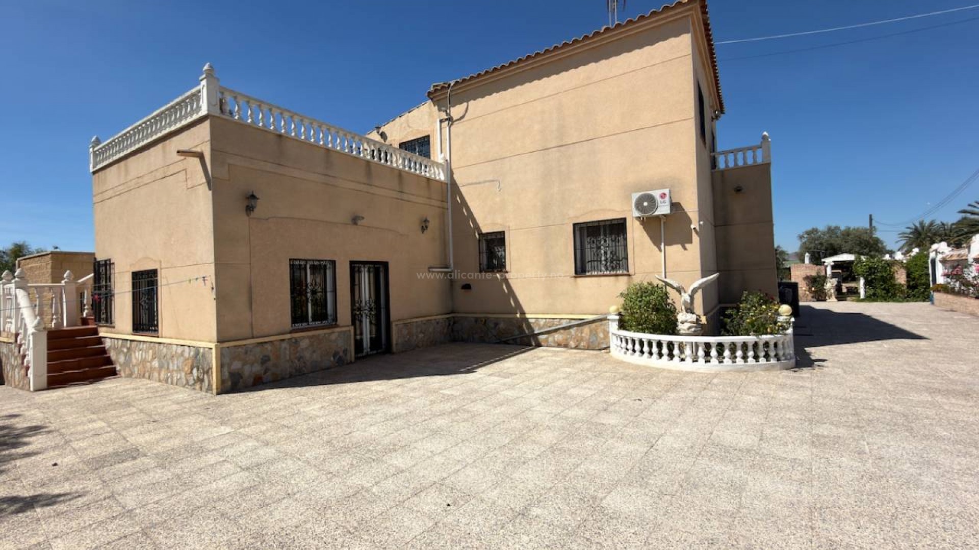 Country House in Catral