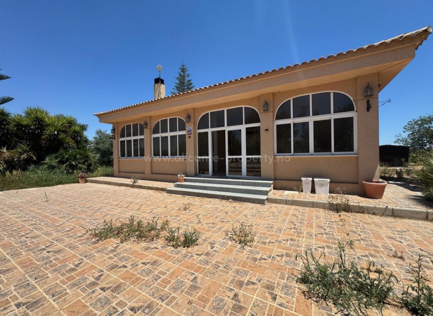 Country House in Dolores Centro