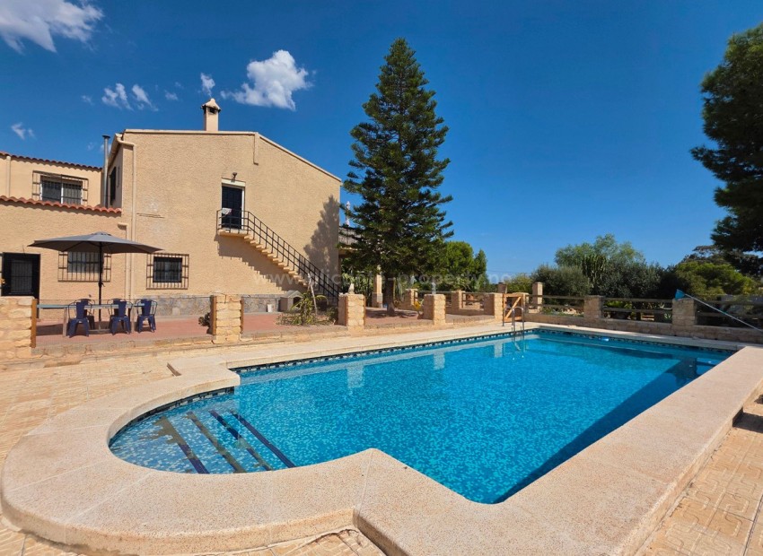 Country House in Elche Centro