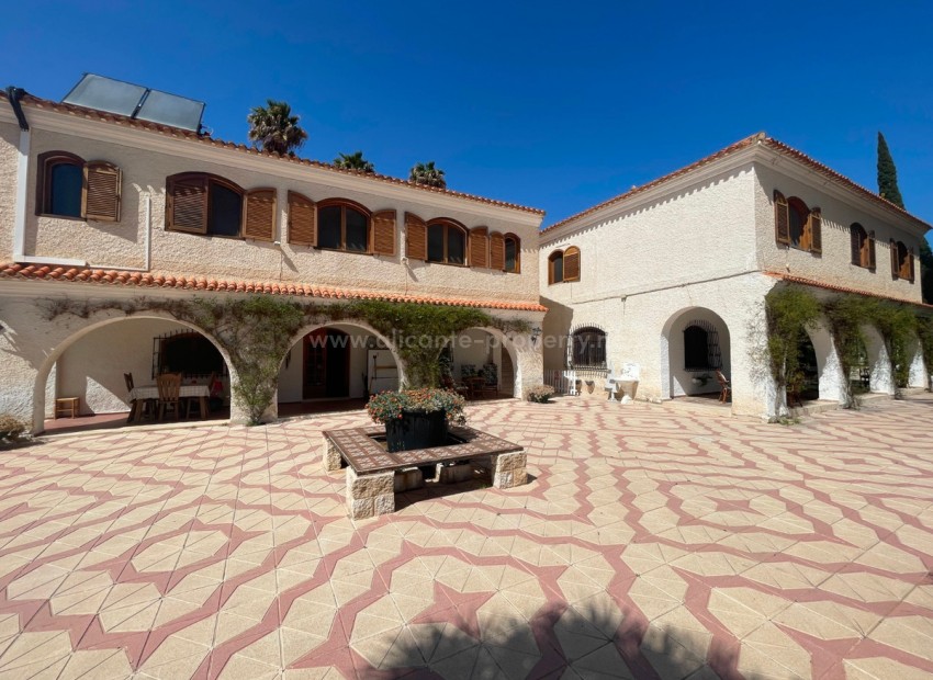 Country House in Elda Centro