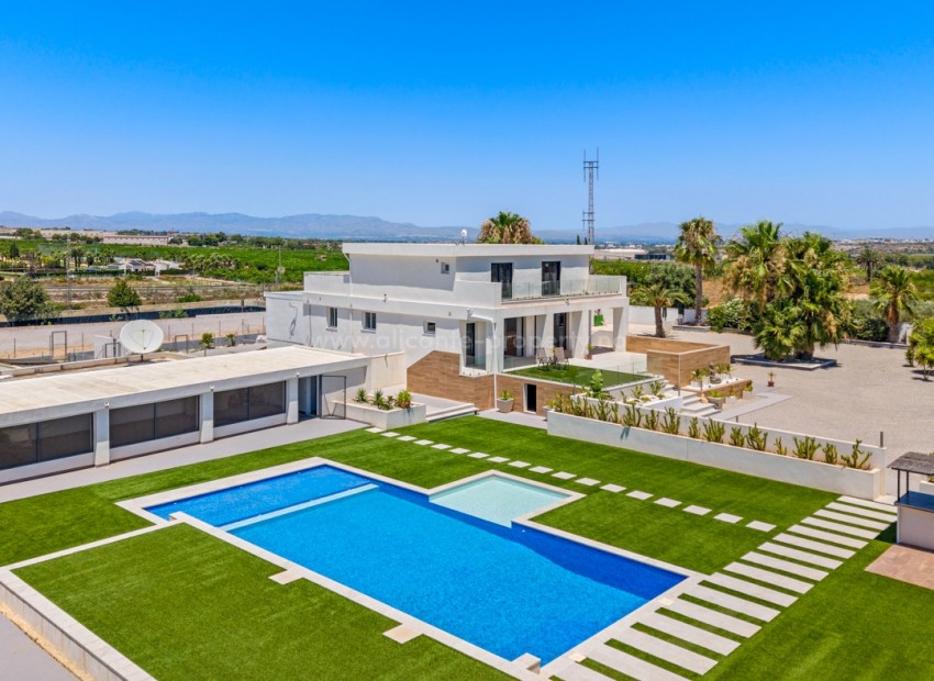 Country House in La Herrada