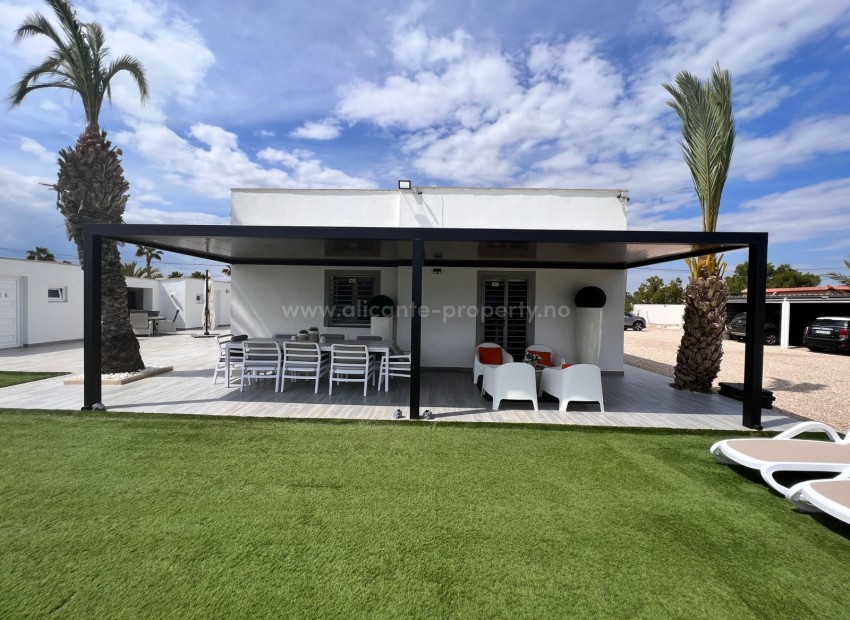 Country House in La Marina