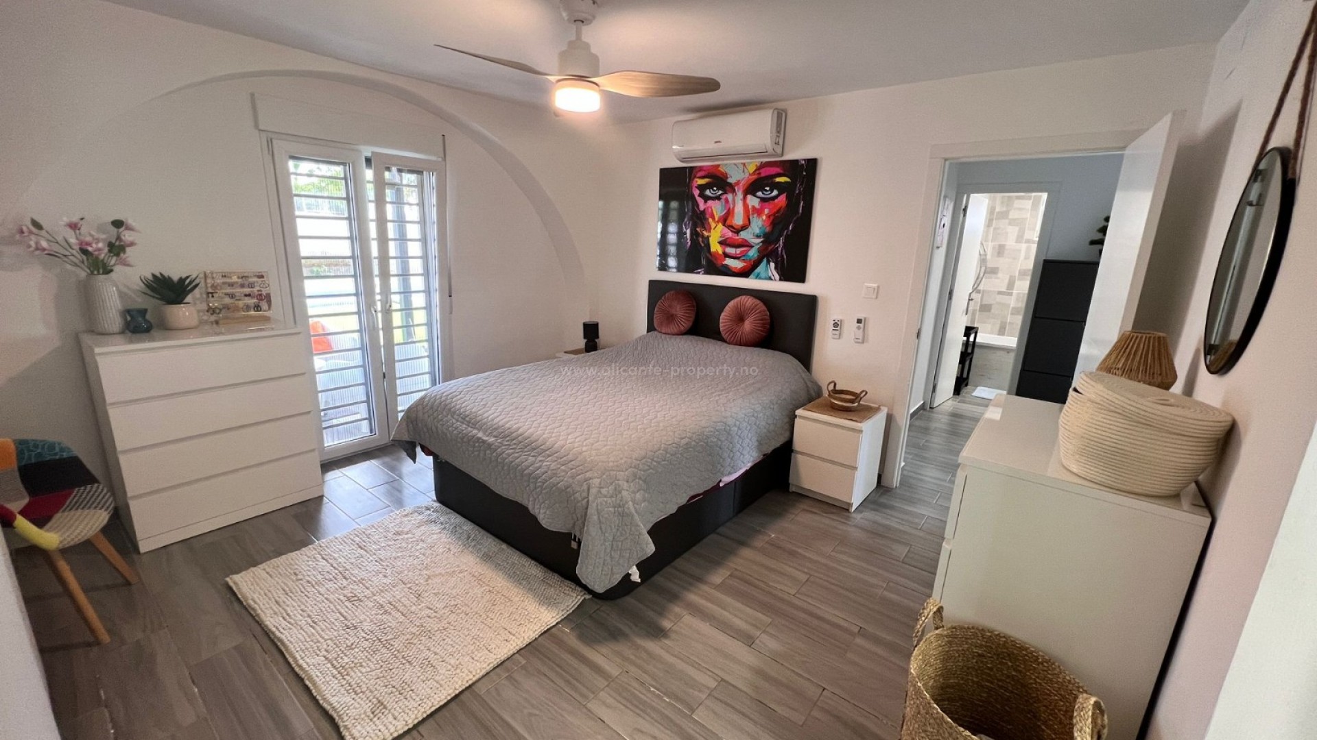 Country House in La Marina