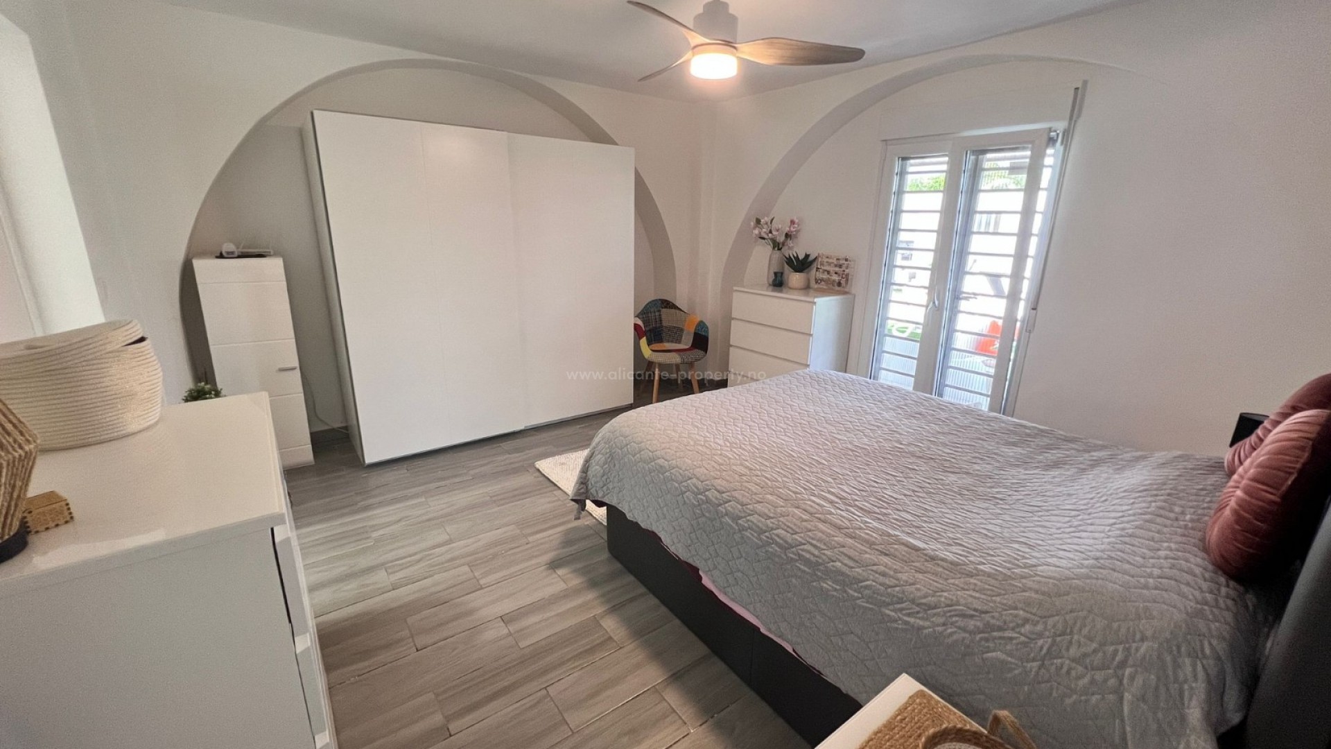 Country House in La Marina