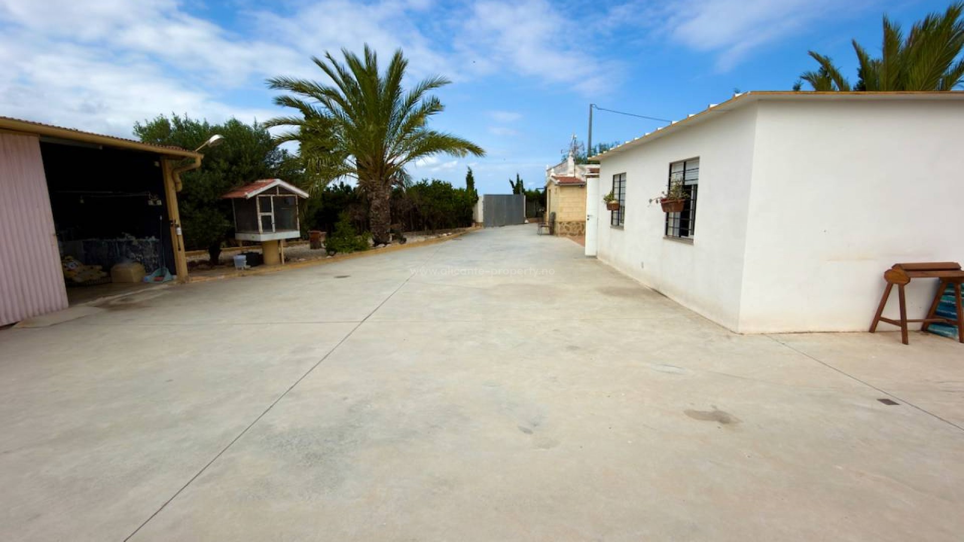 Country House in La Marina