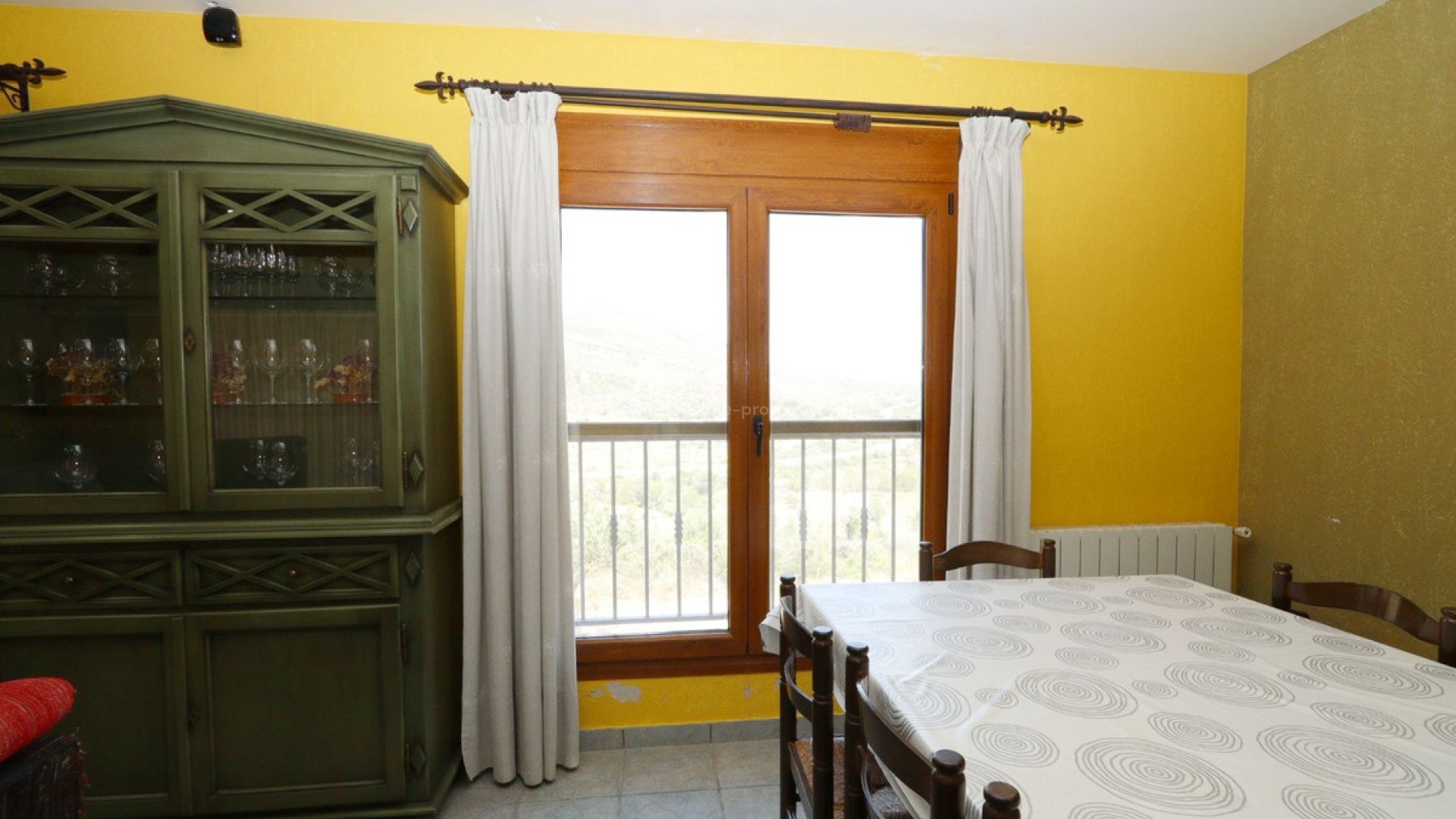 Country House in Lleus