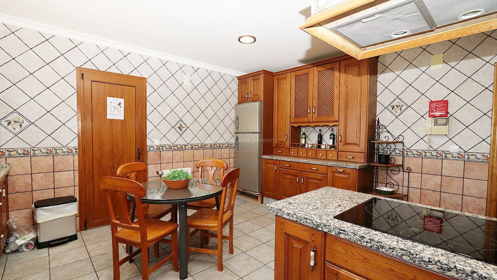 Country House in Lleus