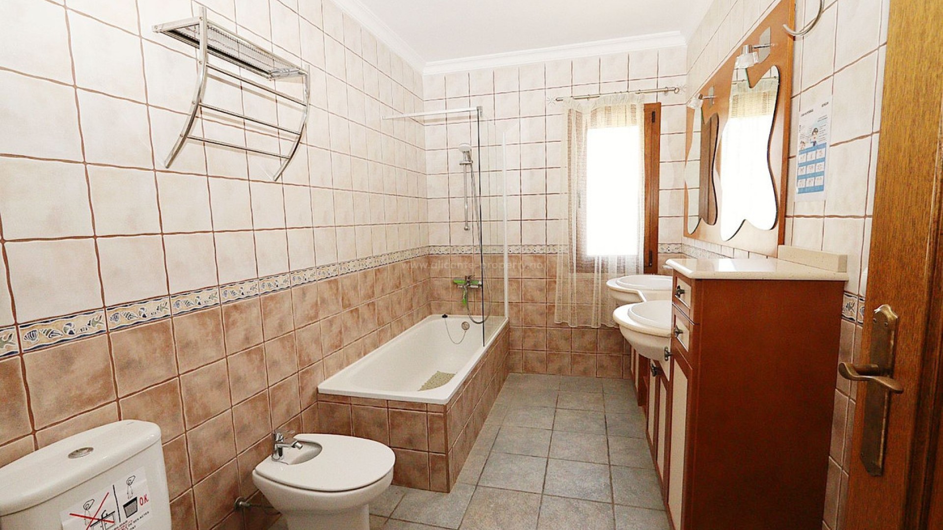 Country House in Lleus