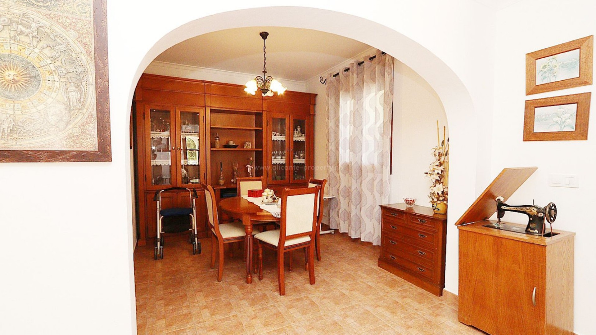 Country House in Lleus