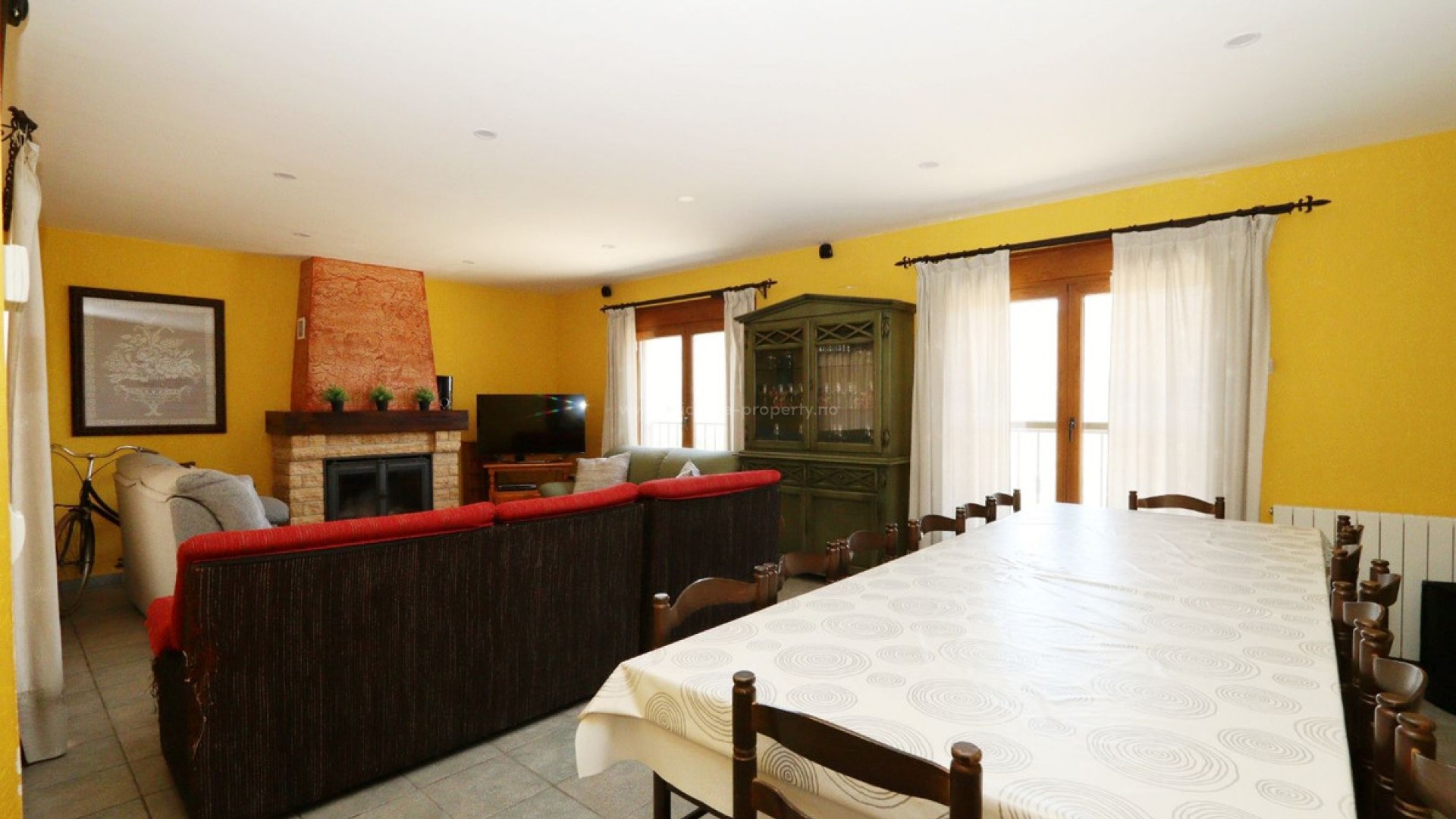 Country House in Lleus