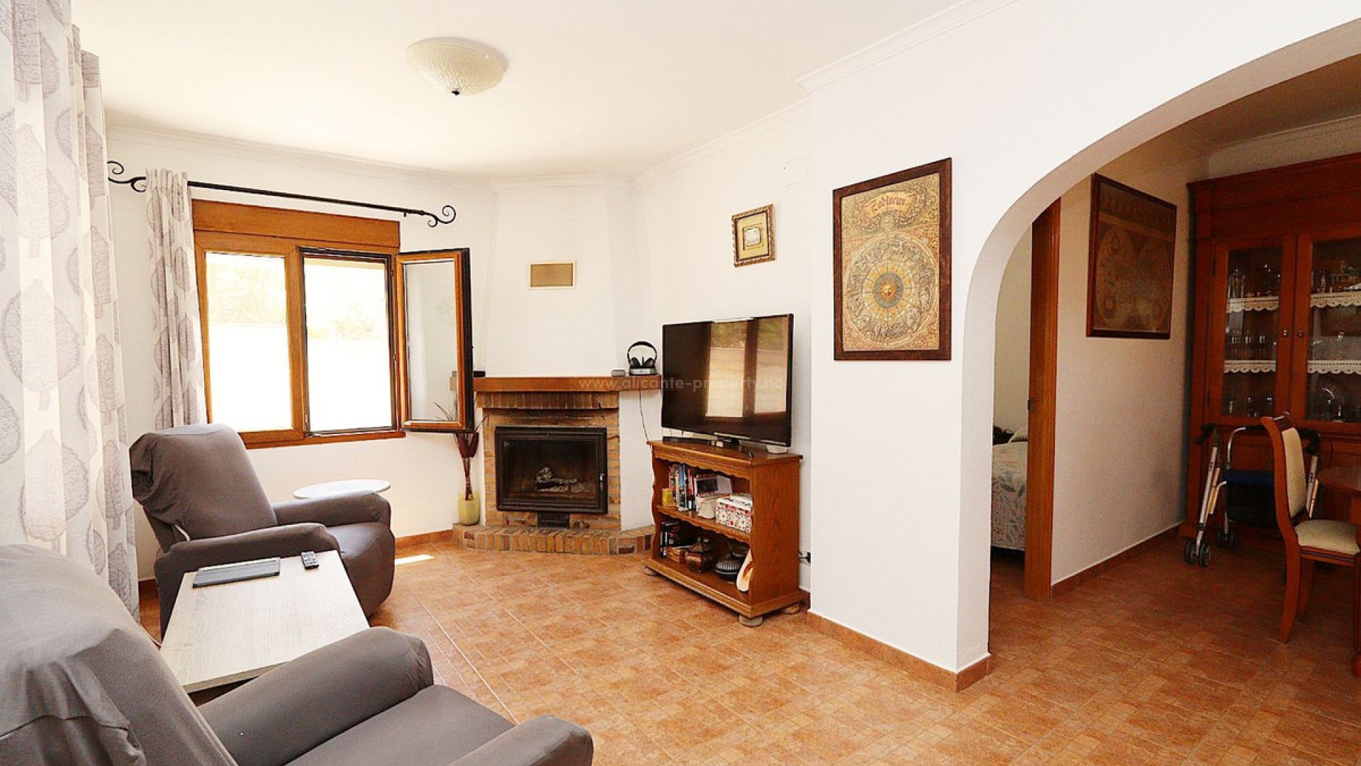 Country House in Lleus