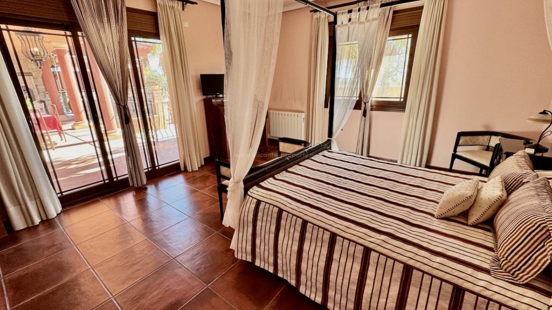 Country House in Los Montesinos