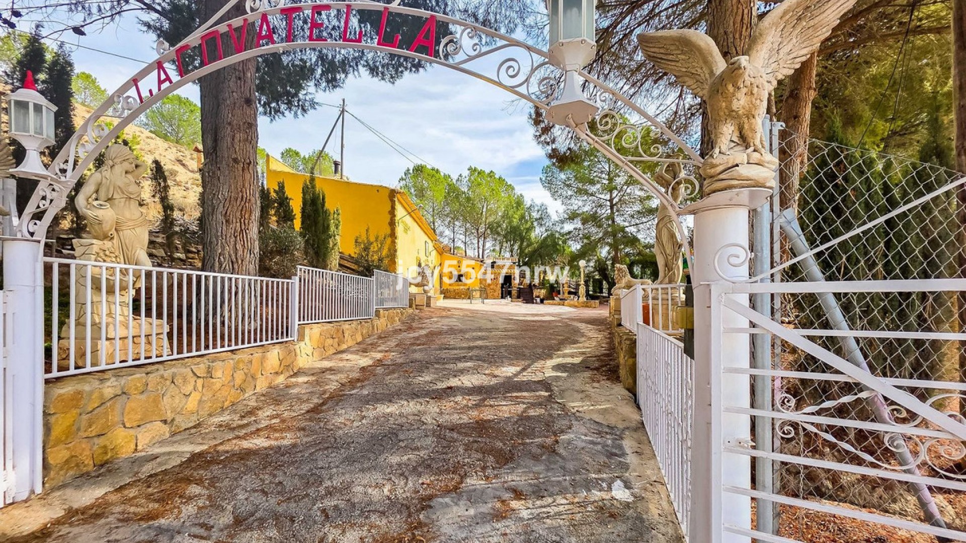 Country House in Pinoso Centro