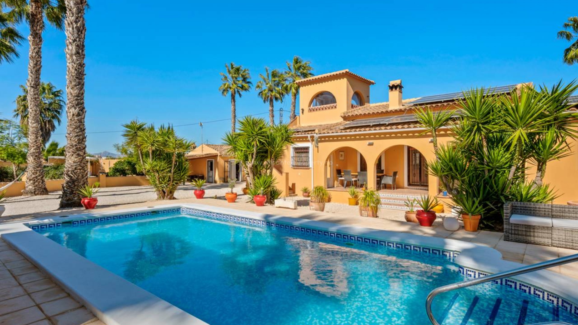 Country House in Rafal