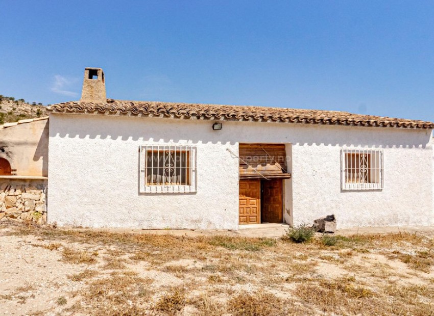 Country House in Relleu Centro