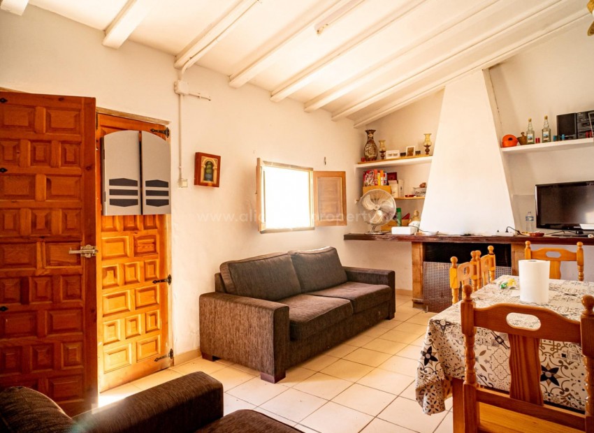 Country House in Relleu Centro