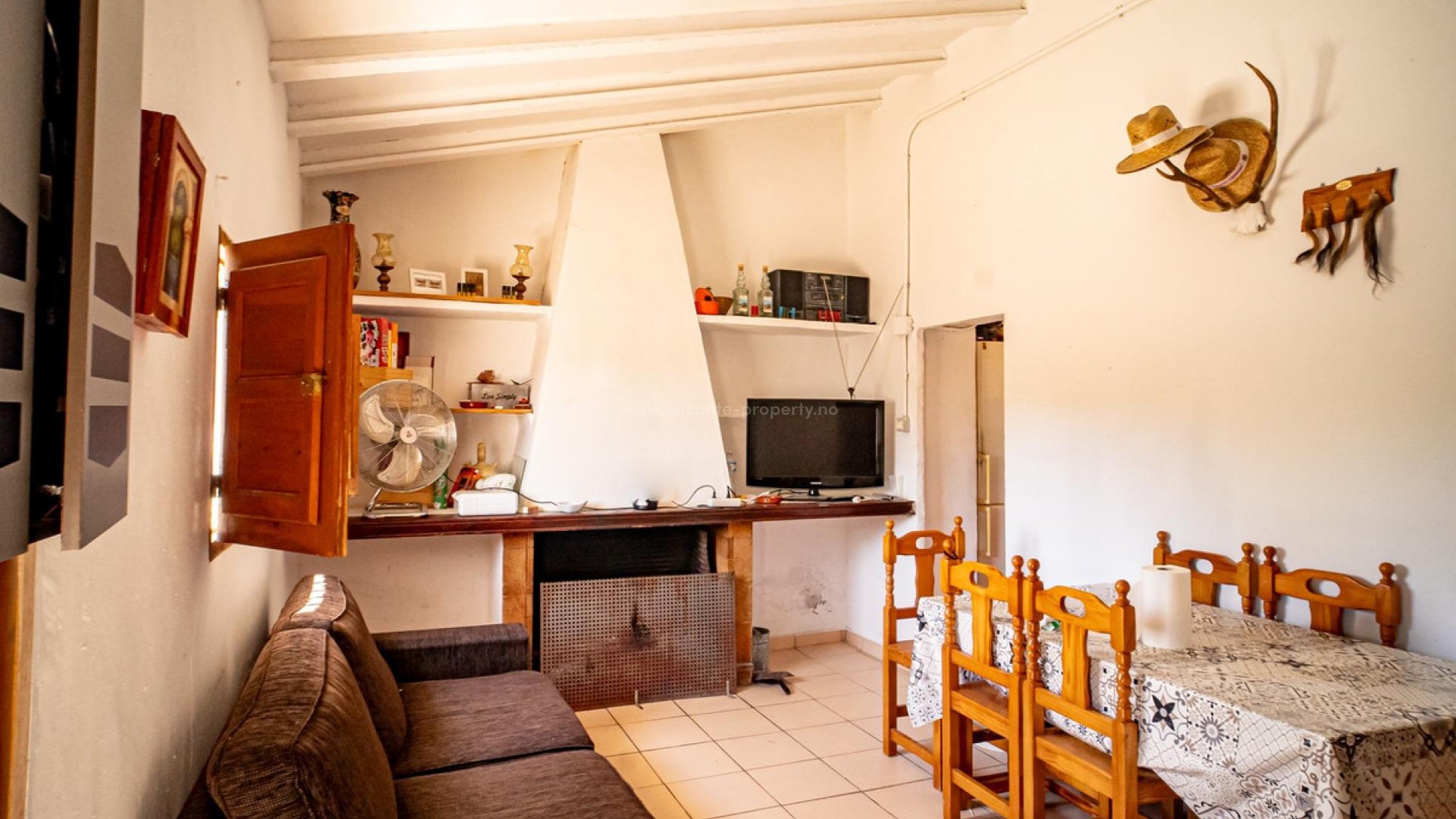 Country House in Relleu Centro