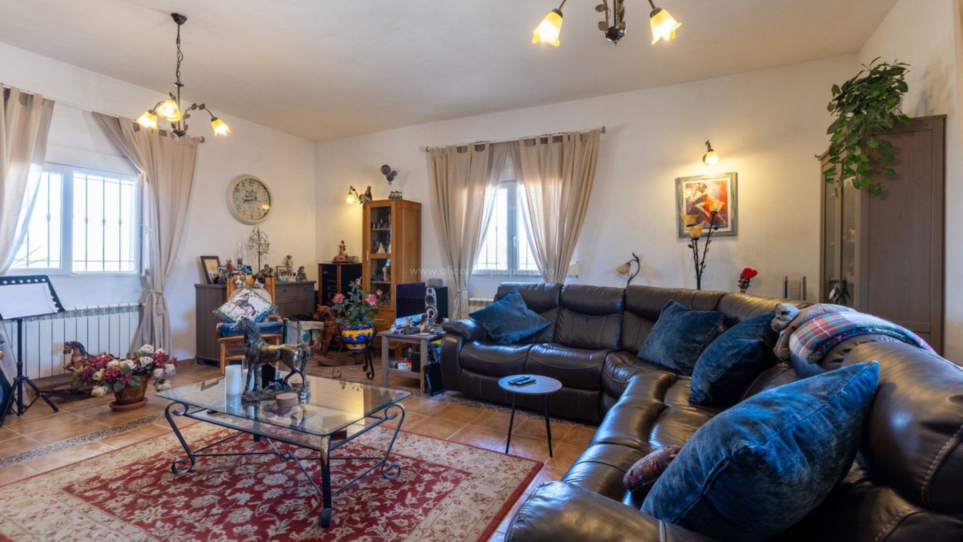 Country House in Torre del Rico