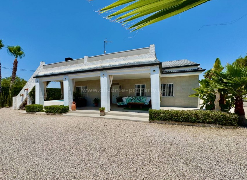 Country House in Torrellano