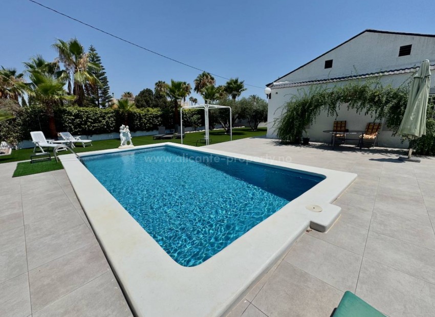 Country House in Torrellano