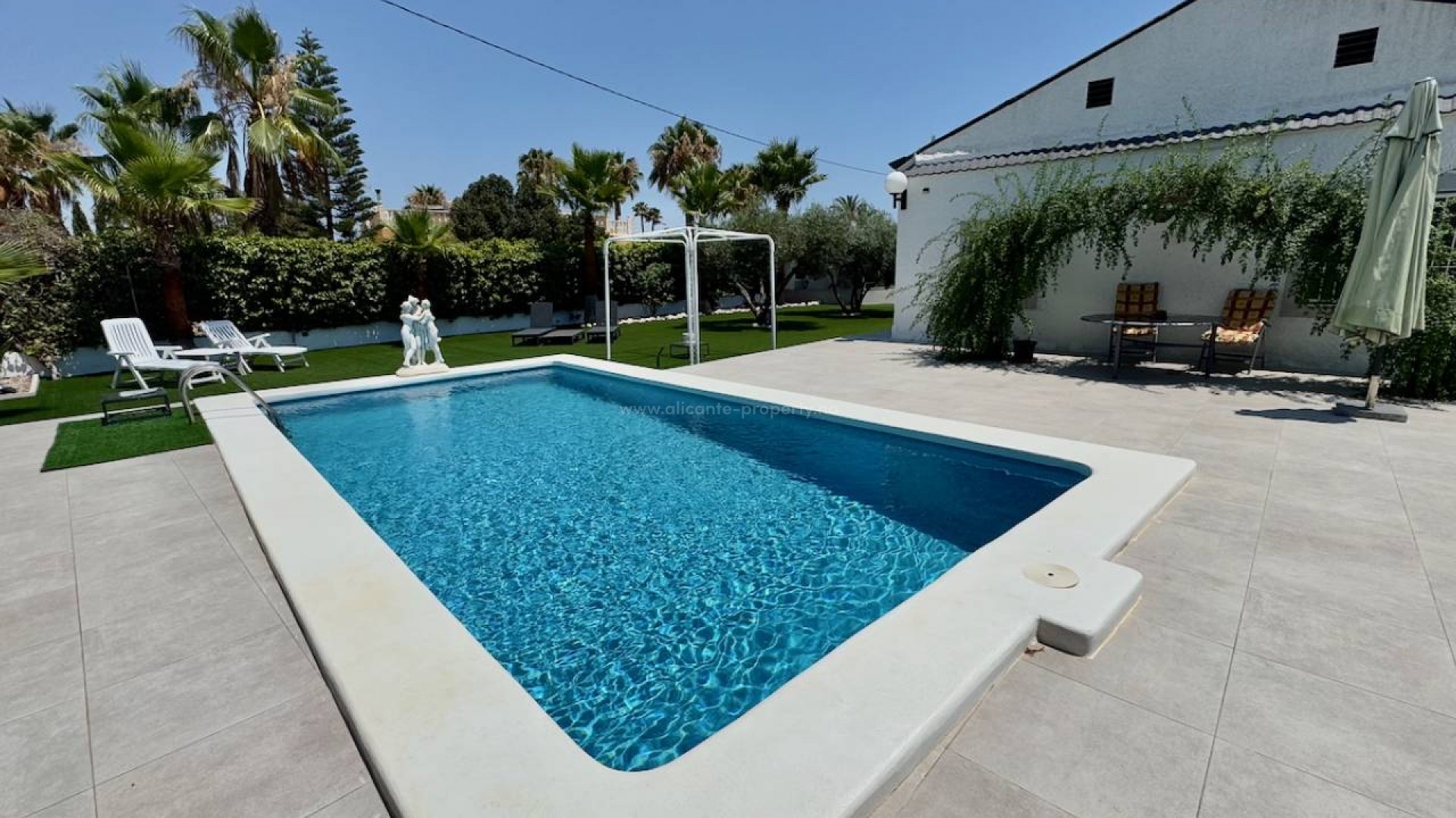 Country House in Torrellano