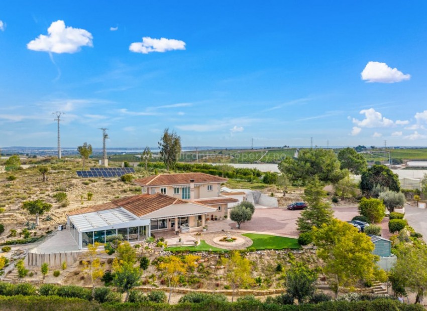 Country House in Torremendo
