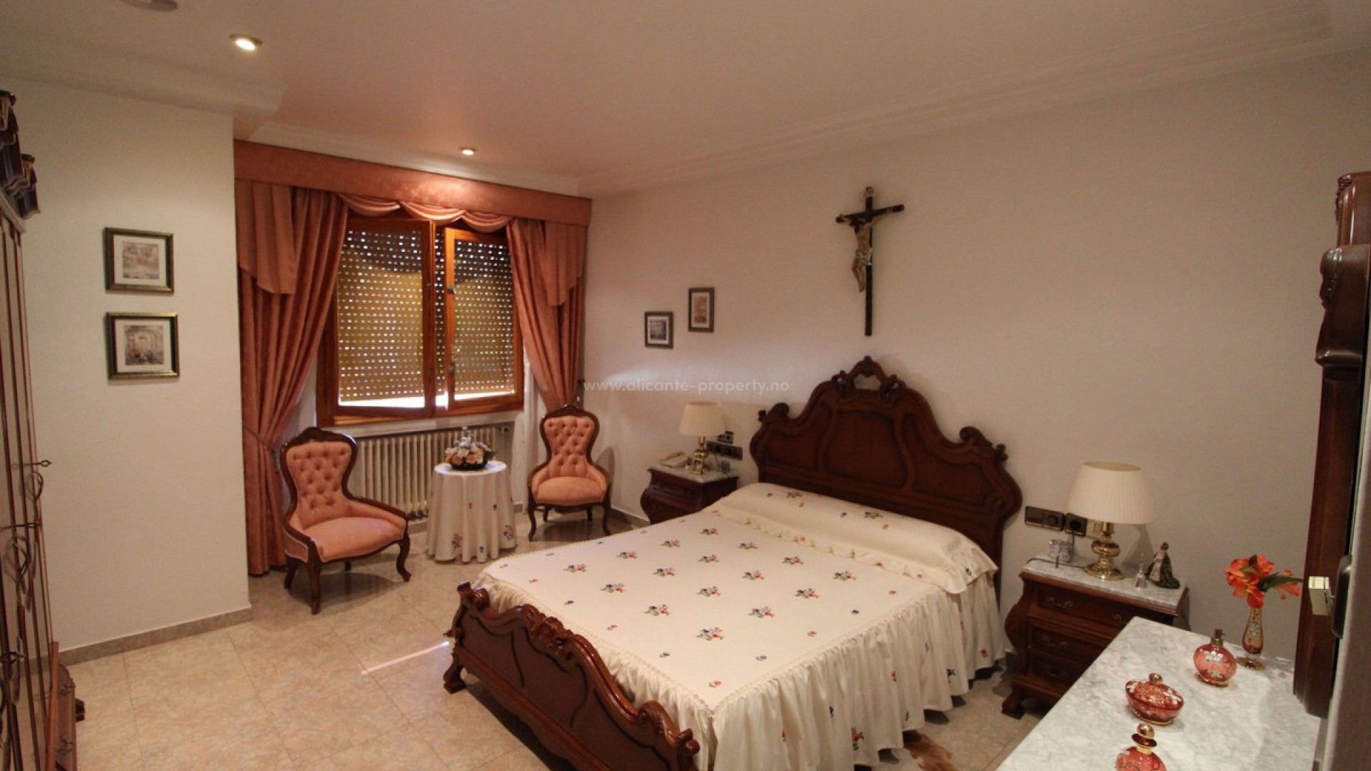 Country House in Valverde