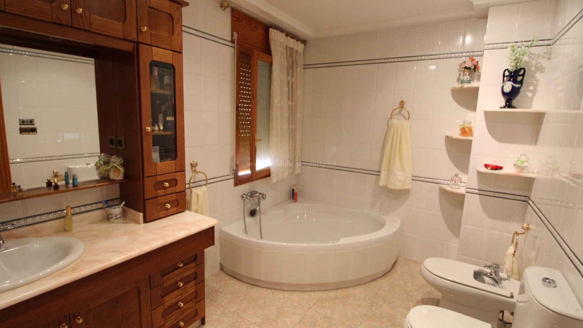 Country House in Valverde