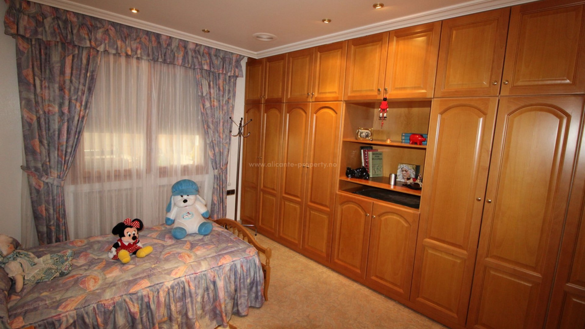 Country House in Valverde