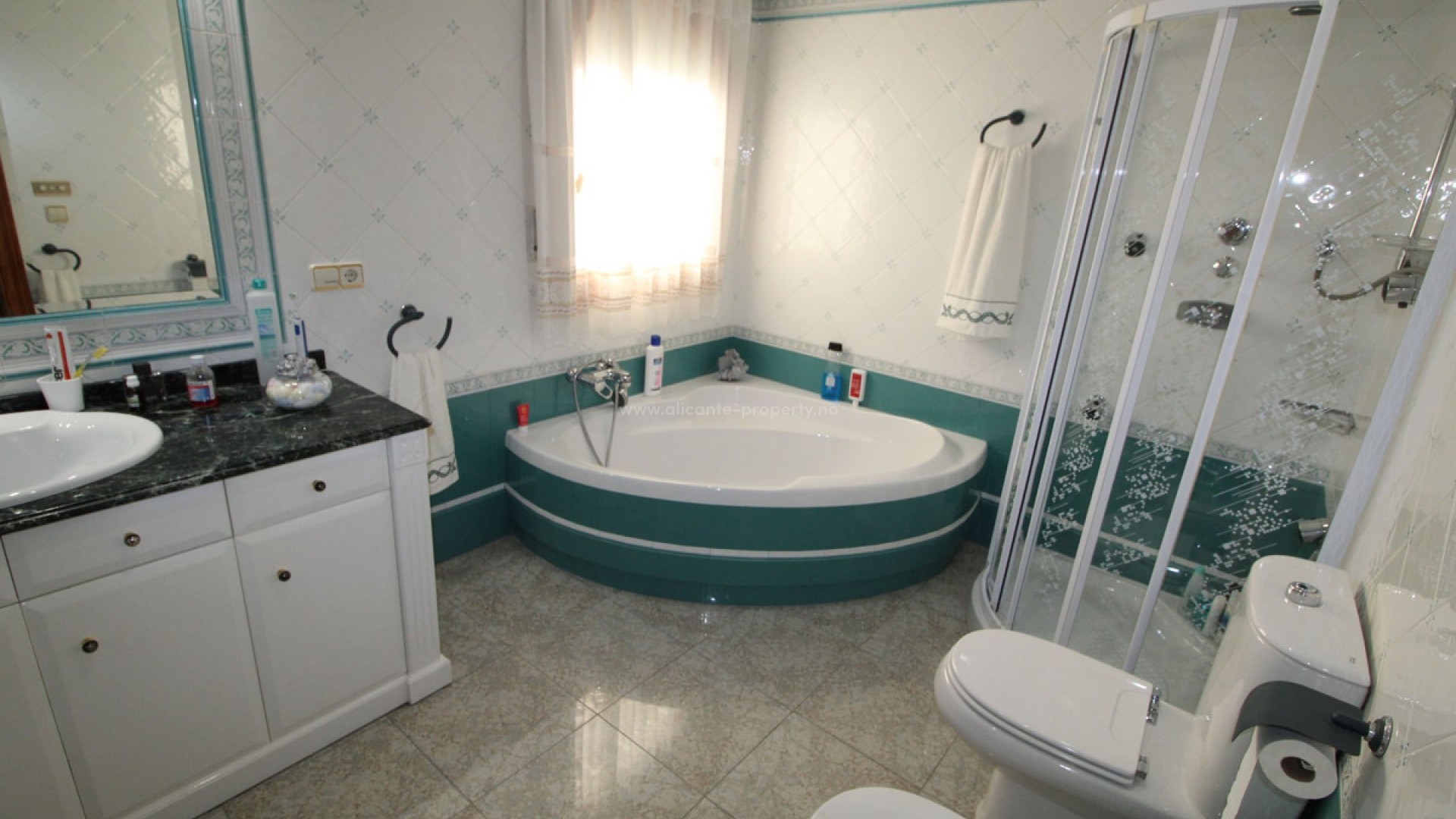 Country House in Valverde