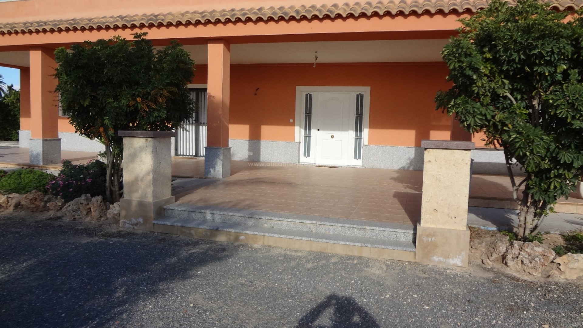 Country Property in El Altet